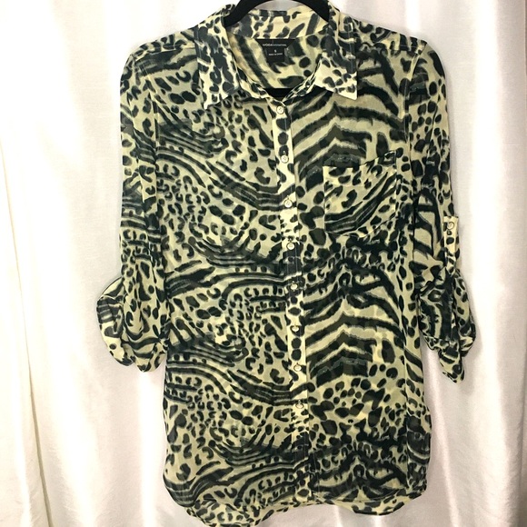 3 for $75!!! MODA International buttoned-up blouse, size Small - Picture 1 of 4
